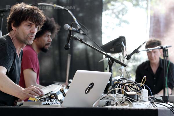 MOUSE ON MARS - 2012-05-26 - PARIS - Parc de la Villette - 